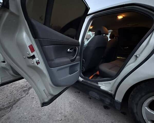 Серый Сааб 9-3, объемом двигателя 1.9 л и пробегом 370 тыс. км за 4000 $, фото 16 на Automoto.ua