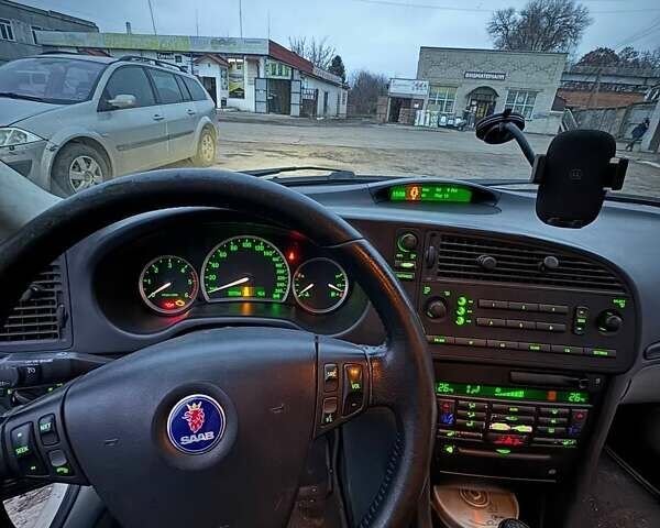 Серый Сааб 9-3, объемом двигателя 1.9 л и пробегом 370 тыс. км за 4000 $, фото 3 на Automoto.ua