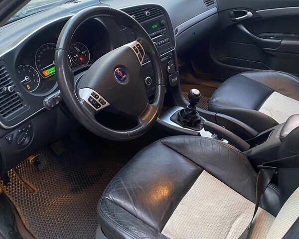 Серый Сааб 9-3, объемом двигателя 2 л и пробегом 280 тыс. км за 7100 $, фото 4 на Automoto.ua