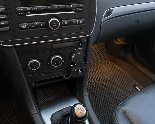 Серый Сааб 9-3, объемом двигателя 2 л и пробегом 280 тыс. км за 7100 $, фото 6 на Automoto.ua