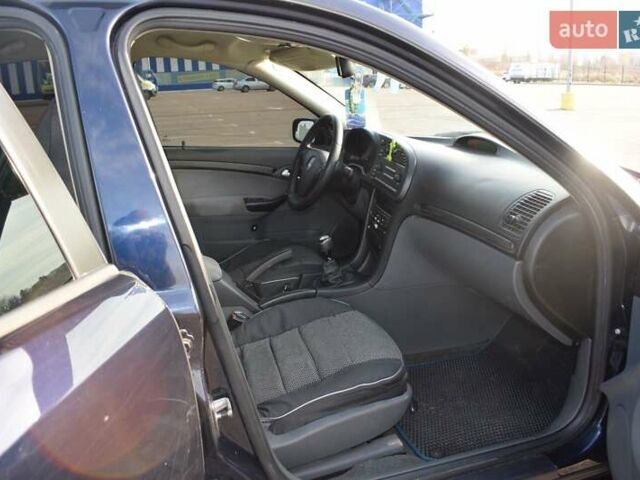 Синій Сааб 9-3, об'ємом двигуна 2.2 л та пробігом 399 тис. км за 3300 $, фото 13 на Automoto.ua