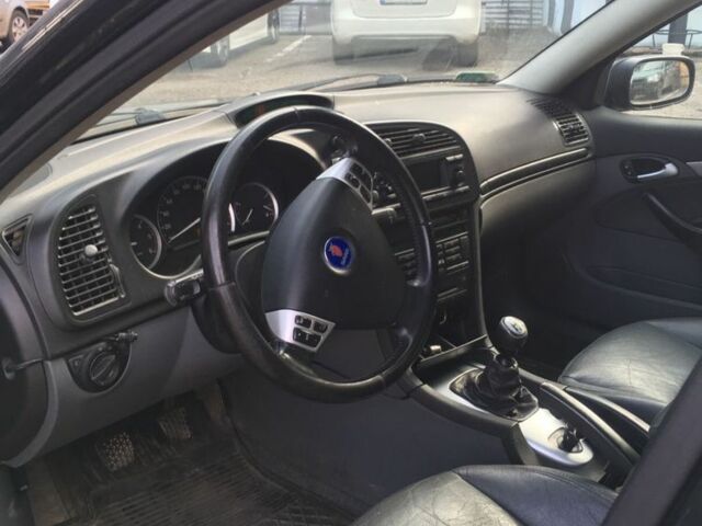 Черный Сааб 9-3 X, объемом двигателя 2.2 л и пробегом 280 тыс. км за 2400 $, фото 6 на Automoto.ua