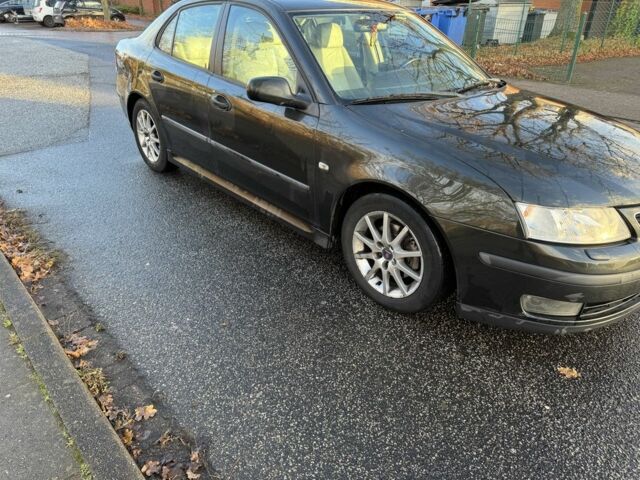 Черный Сааб 9-3 X, объемом двигателя 1.8 л и пробегом 170 тыс. км за 1150 $, фото 1 на Automoto.ua