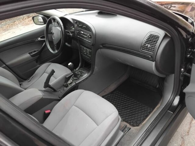 Чорний Сааб 9-3 X, об'ємом двигуна 2.2 л та пробігом 340 тис. км за 1650 $, фото 7 на Automoto.ua