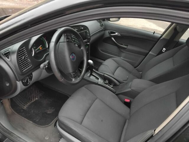 Черный Сааб 9-3 X, объемом двигателя 1.9 л и пробегом 400 тыс. км за 2400 $, фото 6 на Automoto.ua