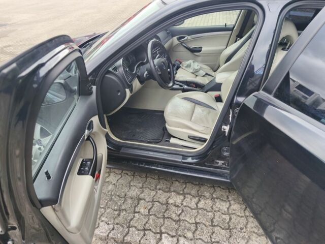 Черный Сааб 9-3 X, объемом двигателя 2 л и пробегом 300 тыс. км за 2340 $, фото 3 на Automoto.ua