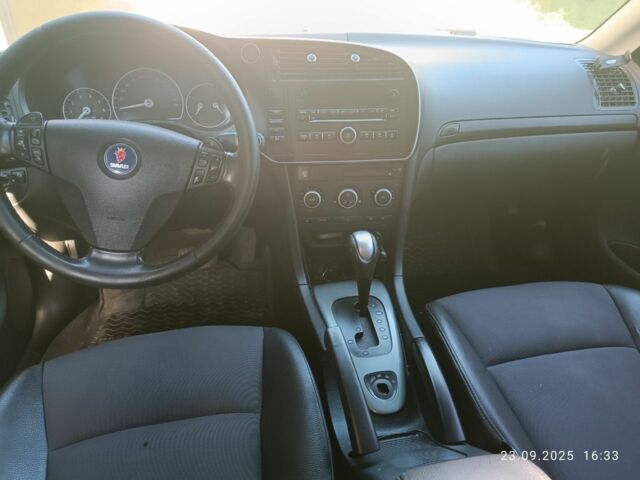 Чорний Сааб 9-3 X, об'ємом двигуна 2 л та пробігом 322 тис. км за 5500 $, фото 5 на Automoto.ua