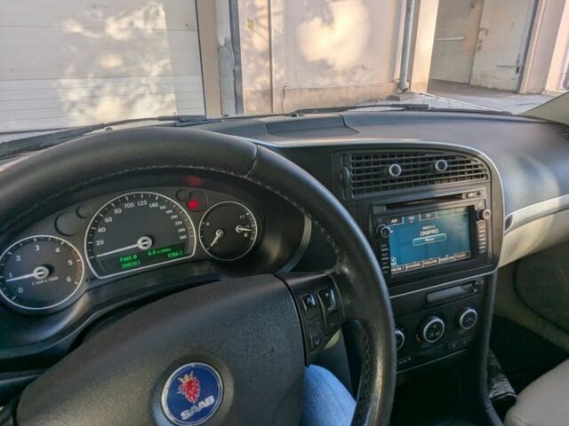 Чорний Сааб 9-3 X, об'ємом двигуна 1.9 л та пробігом 390 тис. км за 5300 $, фото 3 на Automoto.ua