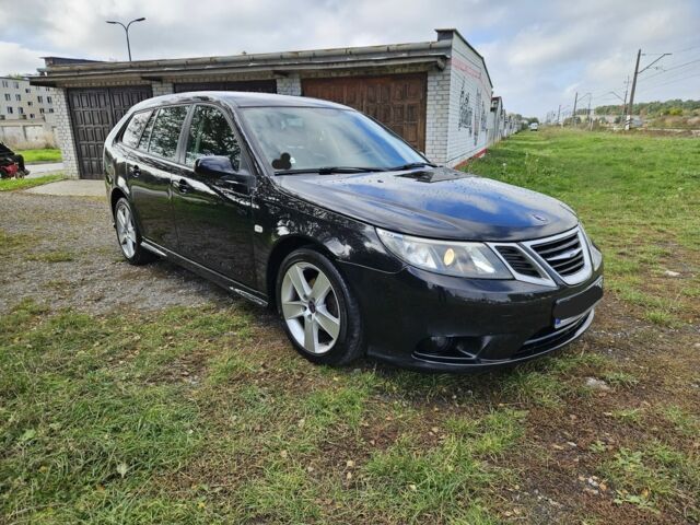Черный Сааб 9-3 X, объемом двигателя 1.9 л и пробегом 355 тыс. км за 2800 $, фото 1 на Automoto.ua