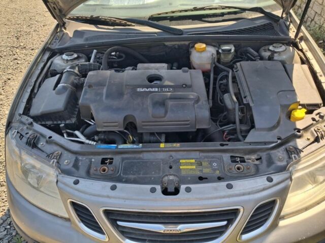 Сірий Сааб 9-3 X, об'ємом двигуна 2 л та пробігом 300 тис. км за 967 $, фото 7 на Automoto.ua
