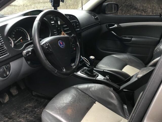 Серый Сааб 9-3 X, объемом двигателя 2.2 л и пробегом 345 тыс. км за 2500 $, фото 4 на Automoto.ua