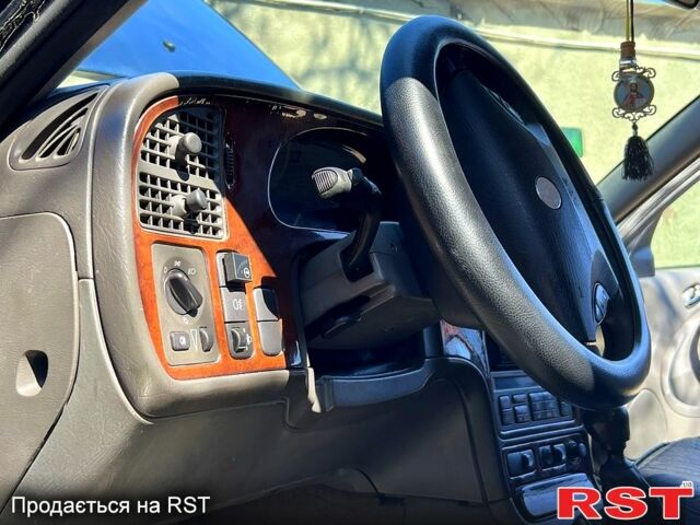 Чорний Сааб 9-5, об'ємом двигуна 2 л та пробігом 320 тис. км за 3500 $, фото 4 на Automoto.ua