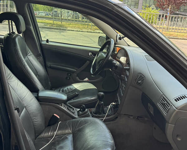 Чорний Сааб 9-5, об'ємом двигуна 2.3 л та пробігом 250 тис. км за 2900 $, фото 5 на Automoto.ua