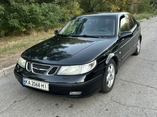 Черный Сааб 9-5, объемом двигателя 2.2 л и пробегом 403 тыс. км за 2000 $, фото 1 на Automoto.ua