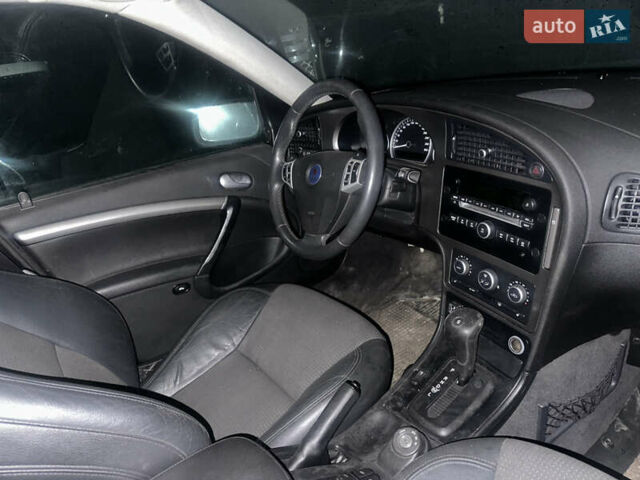 Черный Сааб 9-5, объемом двигателя 2.3 л и пробегом 110 тыс. км за 6000 $, фото 4 на Automoto.ua