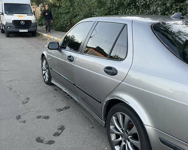 Серый Сааб 9-5, объемом двигателя 2.29 л и пробегом 308 тыс. км за 5349 $, фото 8 на Automoto.ua