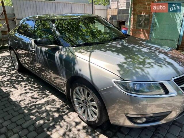 Серый Сааб 9-5, объемом двигателя 2 л и пробегом 206 тыс. км за 13000 $, фото 1 на Automoto.ua