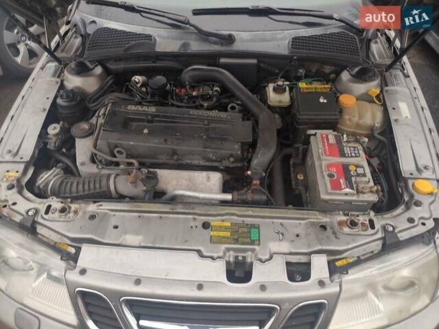 Серый Сааб 9-5, объемом двигателя 2.29 л и пробегом 417 тыс. км за 3200 $, фото 2 на Automoto.ua