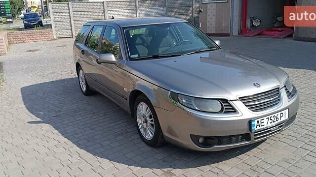 Сірий Сааб 9-5, об'ємом двигуна 1.9 л та пробігом 353 тис. км за 6050 $, фото 5 на Automoto.ua