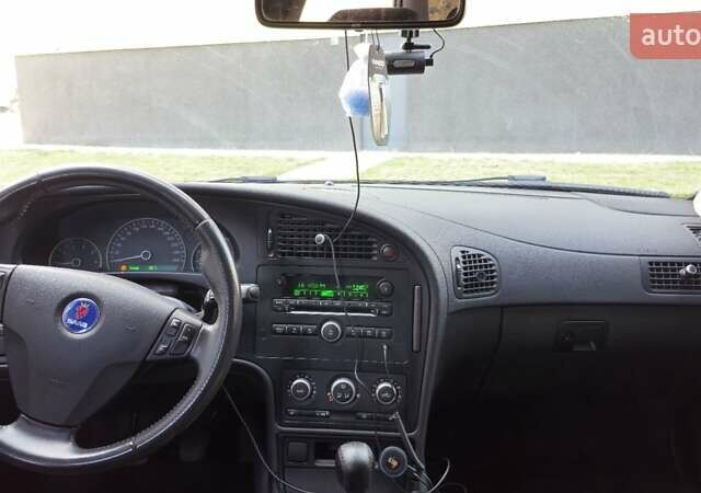 Сірий Сааб 9-5, об'ємом двигуна 1.99 л та пробігом 370 тис. км за 5600 $, фото 2 на Automoto.ua