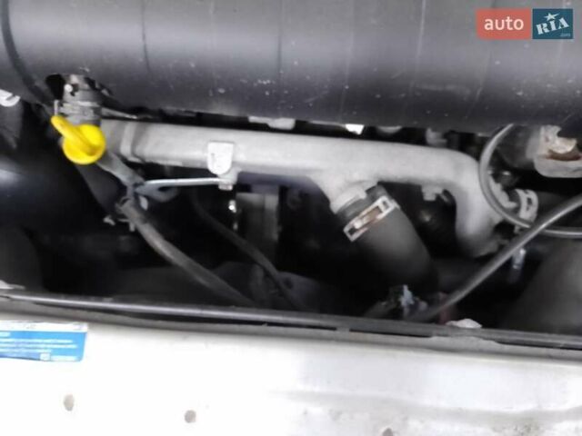 Сірий Сааб 9-5, об'ємом двигуна 1.9 л та пробігом 360 тис. км за 6200 $, фото 7 на Automoto.ua
