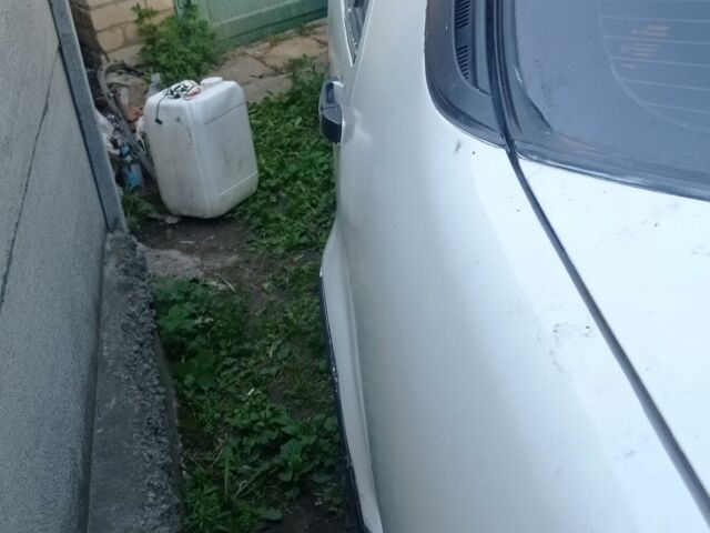 Білий Сааб 9000, об'ємом двигуна 2 л та пробігом 360 тис. км за 600 $, фото 1 на Automoto.ua