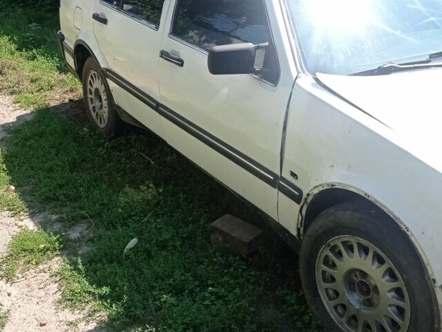 Білий Сааб 9000, об'ємом двигуна 2 л та пробігом 360 тис. км за 600 $, фото 5 на Automoto.ua