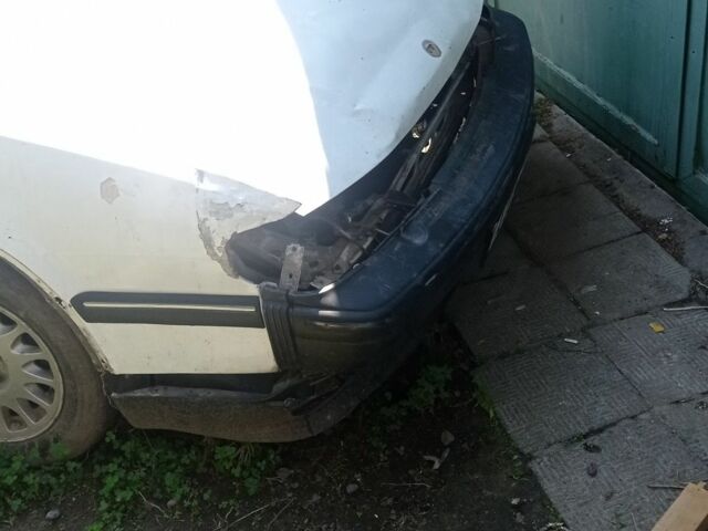 Білий Сааб 9000, об'ємом двигуна 2 л та пробігом 360 тис. км за 600 $, фото 4 на Automoto.ua