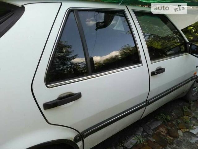 Белый Сааб 9000, объемом двигателя 2 л и пробегом 375 тыс. км за 2900 $, фото 4 на Automoto.ua