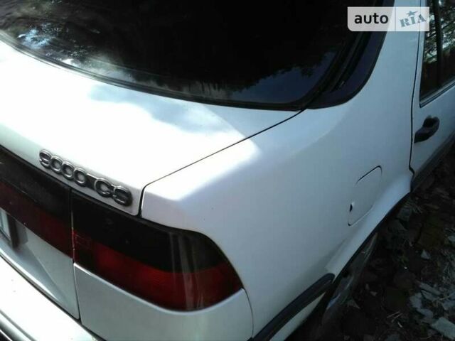 Белый Сааб 9000, объемом двигателя 2 л и пробегом 375 тыс. км за 2900 $, фото 1 на Automoto.ua