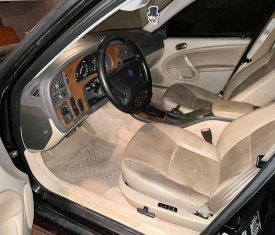 Черный Сааб Аэро, объемом двигателя 2.3 л и пробегом 240 тыс. км за 3000 $, фото 5 на Automoto.ua