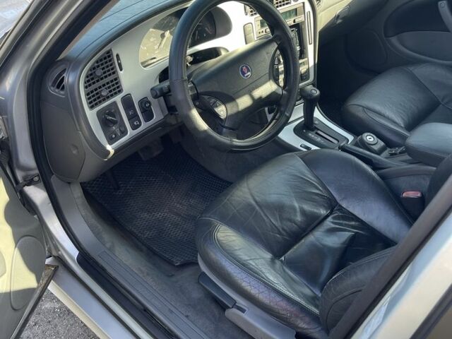 Серый Сааб Аэро, объемом двигателя 2.3 л и пробегом 380 тыс. км за 4500 $, фото 6 на Automoto.ua