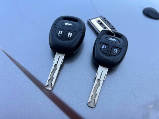 Серый Сааб Аэро, объемом двигателя 2.3 л и пробегом 333 тыс. км за 6200 $, фото 19 на Automoto.ua