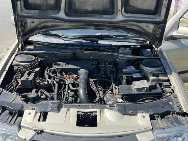 Саманд EL 2007 у Нежине на Automoto.ua Бежевий Саманд EL, об'ємом двигуна 1.8 л та пробігом 233 тис. км за 2300 $, фото 7 на Automoto.ua