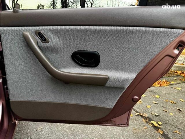 Красный Саманд ЛХ, объемом двигателя 1.8 л и пробегом 105 тыс. км за 4190 $, фото 21 на Automoto.ua