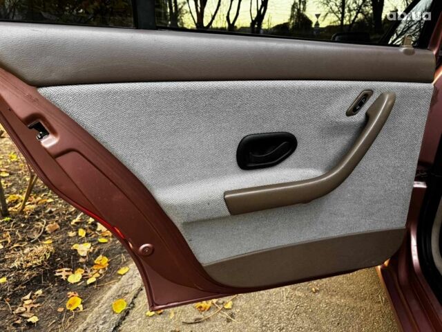 Красный Саманд ЛХ, объемом двигателя 1.8 л и пробегом 105 тыс. км за 4190 $, фото 18 на Automoto.ua