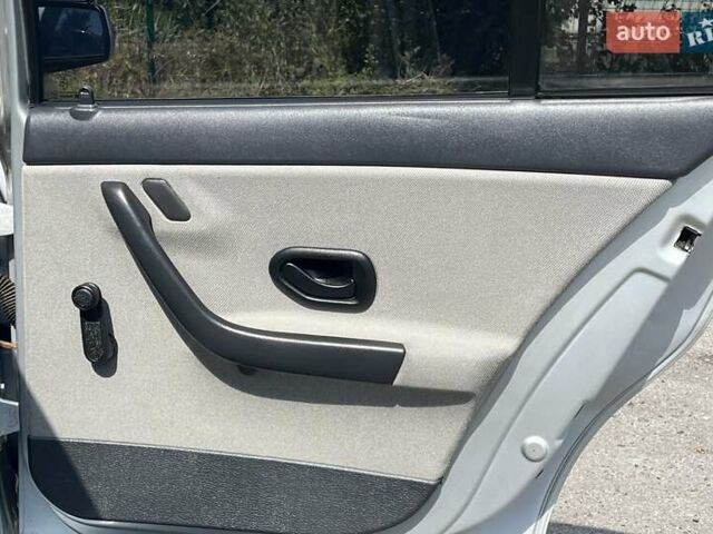 Сірий Саманд LX, об'ємом двигуна 1.8 л та пробігом 317 тис. км за 3499 $, фото 25 на Automoto.ua