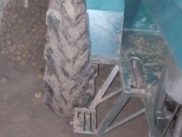 Саморобний Саморобний 2000 у Самборе на Automoto.ua Зелений Саморобний Саморобний, об'ємом двигуна 1.6 л та пробігом 300 тис. км за 1800 $, фото 1 на Automoto.ua