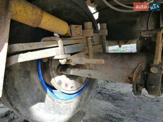 Самро RE 1999 в Белозерке на Automoto.ua Красный Самро RE, объемом двигателя 0 л и пробегом 10 тыс. км за 5000 $, фото 9 на Automoto.ua