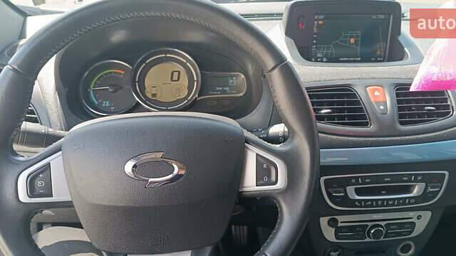 Самсунг СМ3 2014 в Одессе на Automoto.ua Белый Самсунг СМ3, объемом двигателя 0 л и пробегом 133 тыс. км за 7399 $, фото 6 на Automoto.ua