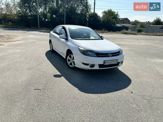 Белый Самсунг СМ5, объемом двигателя 2 л и пробегом 190 тыс. км за 7999 $, фото 4 на Automoto.ua