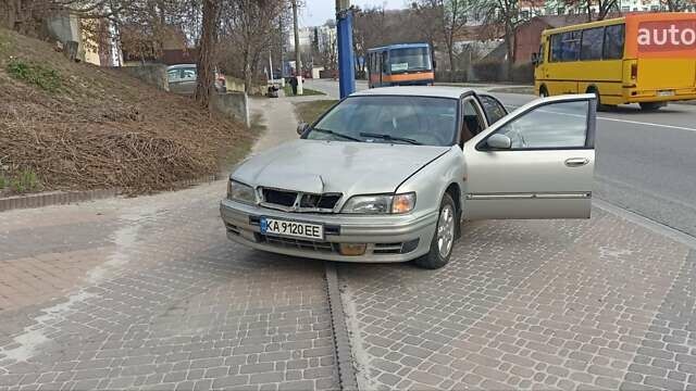 Бежевый Самсунг СМ5, объемом двигателя 1.8 л и пробегом 200 тыс. км за 1800 $, фото 1 на Automoto.ua