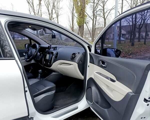 Белый Самсунг QM3, объемом двигателя 1.46 л и пробегом 144 тыс. км за 16000 $, фото 12 на Automoto.ua