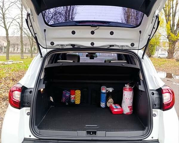 Белый Самсунг QM3, объемом двигателя 1.46 л и пробегом 144 тыс. км за 16000 $, фото 13 на Automoto.ua