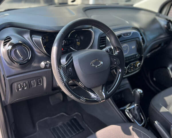 Бежевий Самсунг QM3, об'ємом двигуна 1.46 л та пробігом 91 тис. км за 10999 $, фото 27 на Automoto.ua