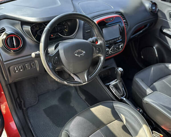 Красный Самсунг QM3, объемом двигателя 1.46 л и пробегом 206 тыс. км за 10155 $, фото 5 на Automoto.ua
