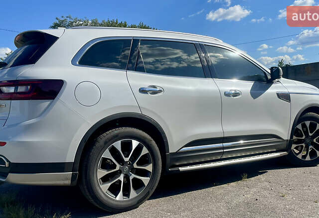 Білий Самсунг QM6, об'ємом двигуна 2 л та пробігом 120 тис. км за 19500 $, фото 3 на Automoto.ua