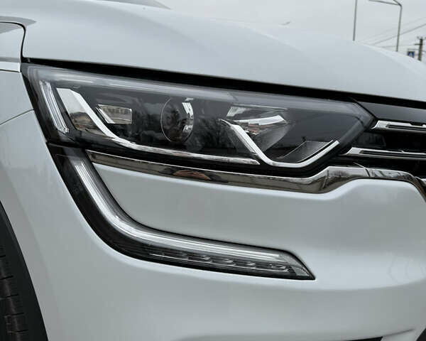 Белый Самсунг QM6, объемом двигателя 2 л и пробегом 108 тыс. км за 17500 $, фото 2 на Automoto.ua