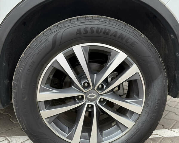 Белый Самсунг QM6, объемом двигателя 2 л и пробегом 108 тыс. км за 17500 $, фото 35 на Automoto.ua