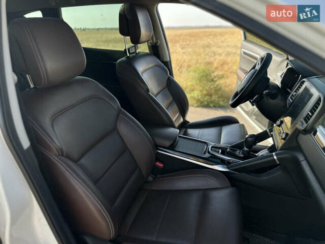 Білий Самсунг QM6, об'ємом двигуна 2 л та пробігом 104 тис. км за 18400 $, фото 26 на Automoto.ua